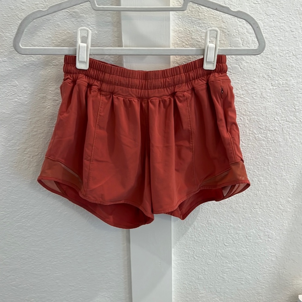 Lululemon Hotty Hot 4” HR Shorts